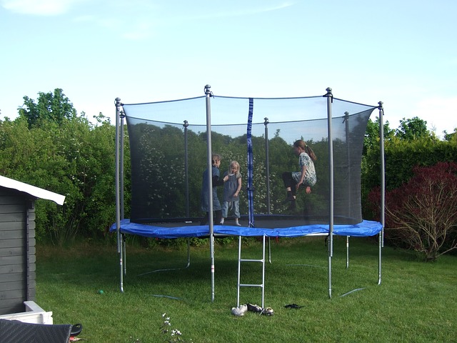 trampolína